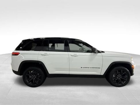 New 2025 Jeep Grand Cherokee Limited image 5