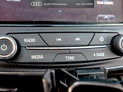 Used 2020 Buick Envision Essence FWD image 30