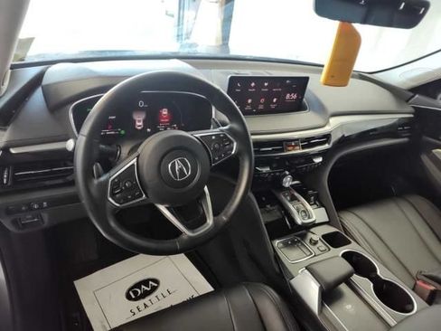 Used 2023 Acura MDX SH-AWD image 6