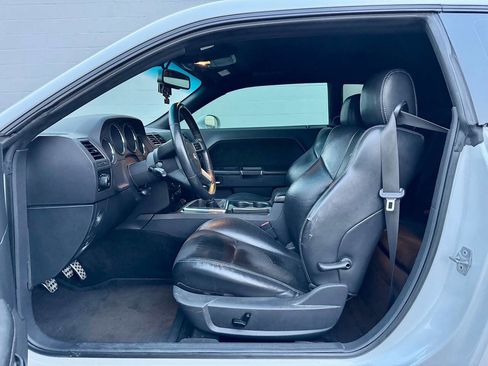 Used 2010 Dodge Challenger SRT8 w/ SRT Option Group II image 21