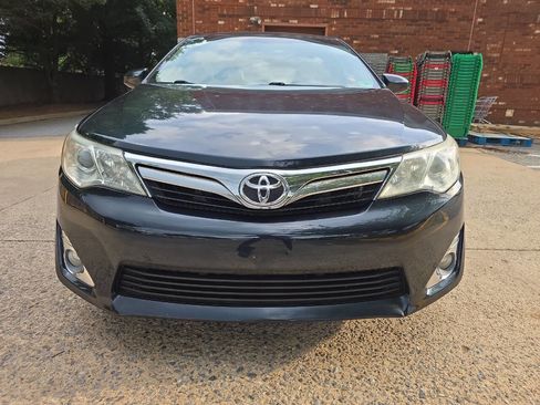 Used 2012 Toyota Camry XLE image 5