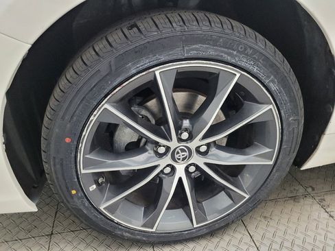 Used 2016 Toyota Camry XSE image 31