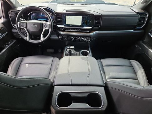 Used 2024 Chevrolet Silverado 1500 LT Trail Boss w/ Convenience Package II image 17