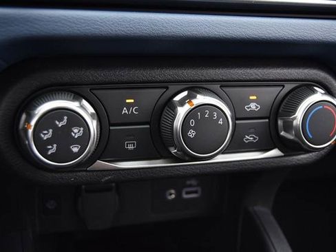 New 2025 Nissan Versa SV image 14