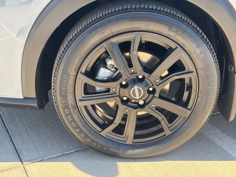 Certified 2022 Nissan Kicks SR image 10