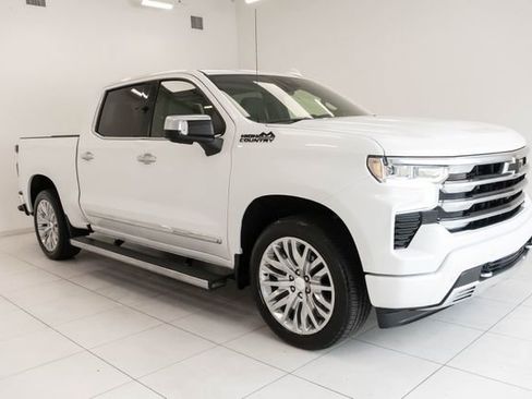 Used 2024 Chevrolet Silverado 1500 High Country w/ High Country Premium Package image 9