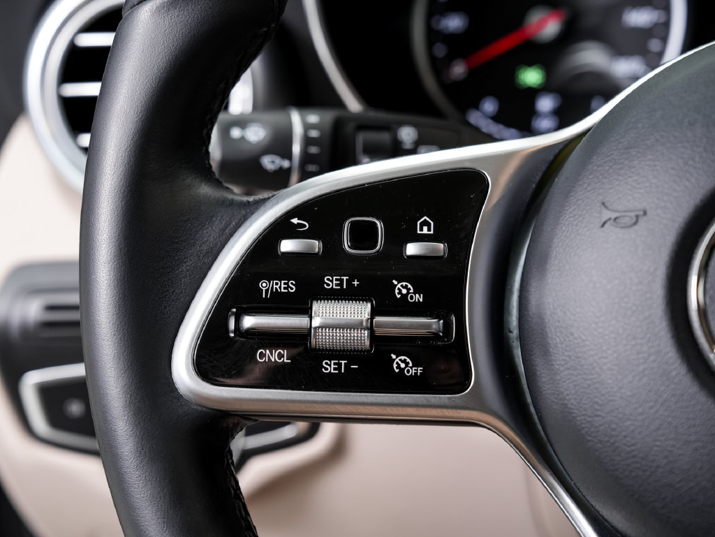Used 2022 Mercedes-Benz GLC 300 4MATIC image 12