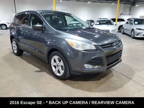 Used 2016 Ford Escape SE image 3