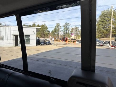 Used 2015 Ford F250 Lariat w/ Lariat Interior Package image 20