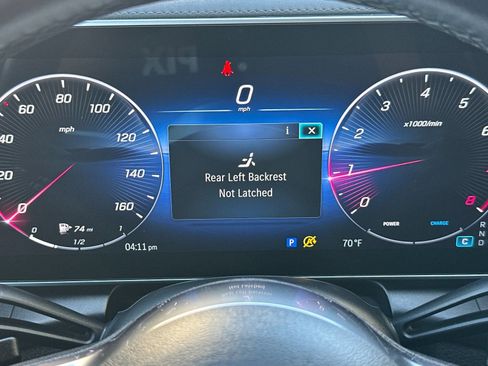 Used 2024 Mercedes-Benz GLC 300 image 29