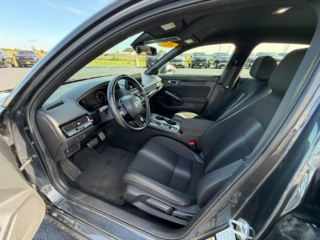 Used 2025 Honda Civic Sport image 17
