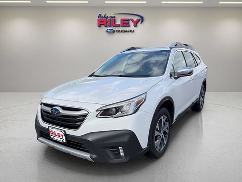 Used 2022 Subaru Outback Touring AWD/4WD image 1