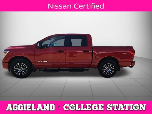 Certified 2024 Nissan Titan SV w/ SV Convenience Package image 2