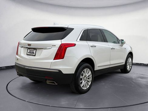 Used 2017 Cadillac XT5 FWD image 6