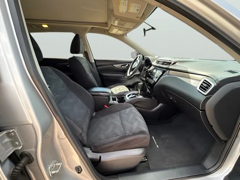 Used 2014 Nissan Rogue SV AWD/4WD image 7