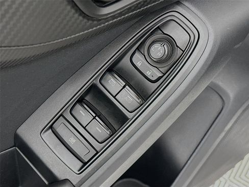 Used 2022 Subaru Crosstrek 2.0i image 19