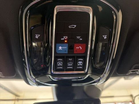 Certified 2023 Jeep Grand Cherokee Overland image 20