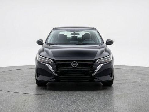 Used 2025 Nissan Sentra SV FWD image 2