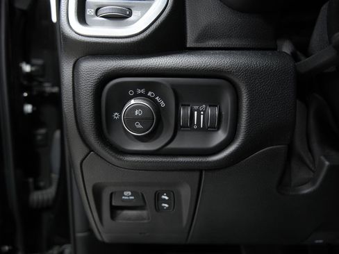 Used 2019 RAM 1500 Laramie w/ Sport Appearance Package image 26