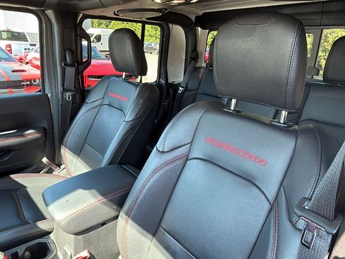 Used 2022 Jeep Gladiator Rubicon w/ LED Lighting Group AWD/4WD image 16