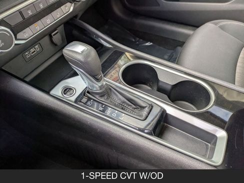 Used 2024 Nissan Altima 2.5 SV image 16