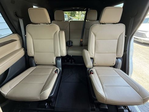 Used 2022 Chevrolet Tahoe Premier image 18