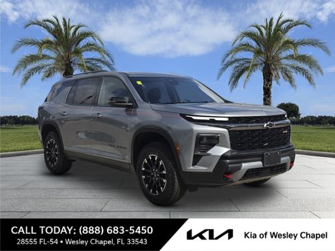 Used 2024 Chevrolet Traverse Z71 w/ LPO, Floor Liner Package AWD/4WD image 1