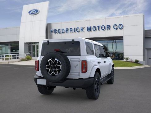 New 2026 Ford Bronco Outer Banks image 8