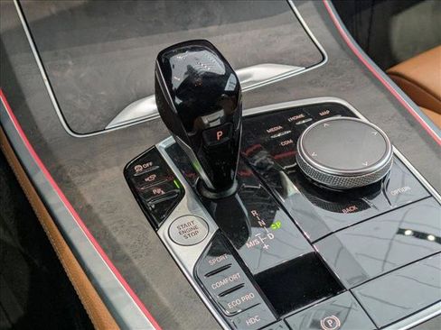 Used 2022 BMW X5 xDrive40i w/ Premium Package image 12