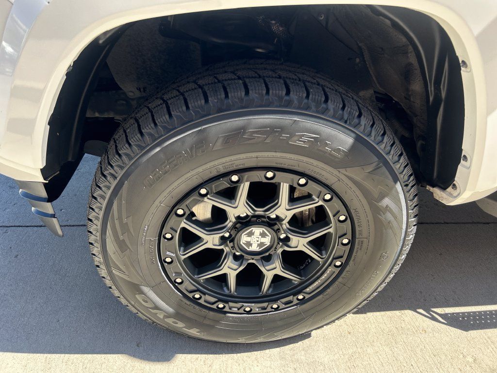 Certified 2017 Toyota Tacoma SR5 w/ Tow Package RWD image 14