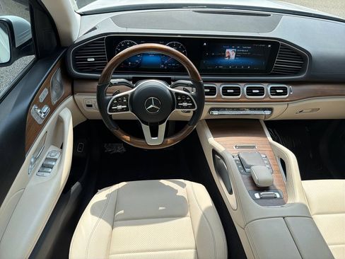 Used 2022 Mercedes-Benz GLS 450 4MATIC image 23