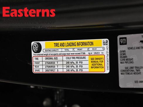 Used 2025 GMC Yukon XL Denali AWD/4WD image 39