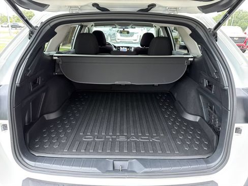 Certified 2025 Subaru Outback Premium AWD/4WD image 12