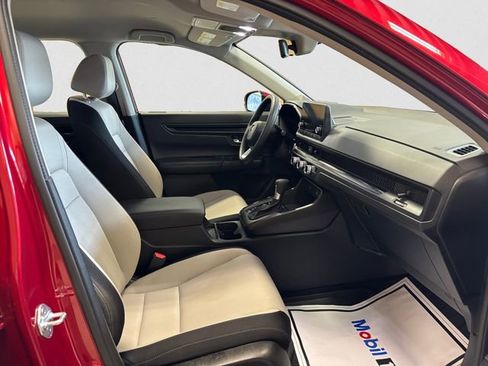 Used 2023 Honda CR-V LX image 16