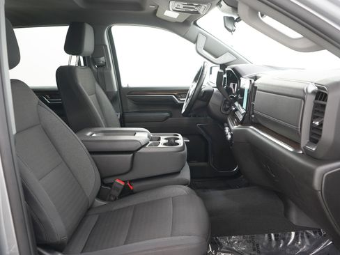 Used 2024 GMC Sierra 1500 SLE w/ Preferred Package image 13