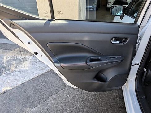 Used 2025 Nissan Versa SR FWD image 25