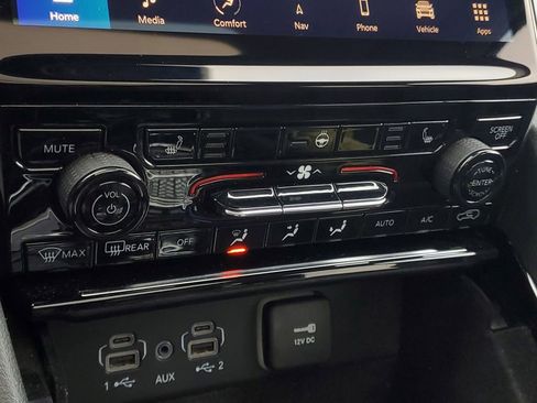 Used 2022 Jeep Grand Cherokee L Limited image 23