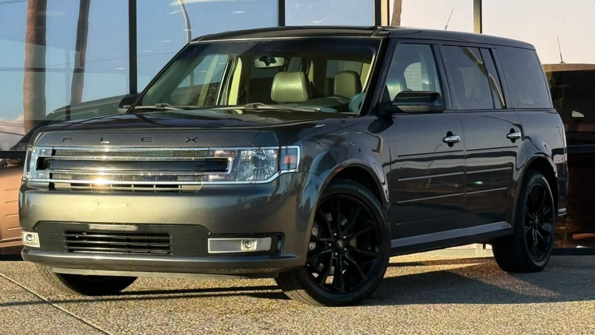 Used 2018 Ford Flex SEL w/ Equipment Group 202A FWD image 2