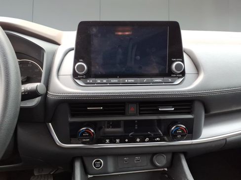 Used 2023 Nissan Rogue SV AWD/4WD image 10