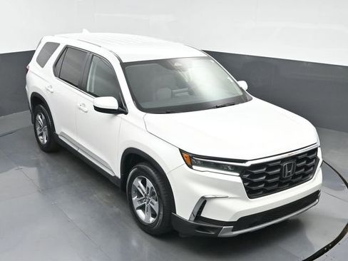 Certified 2025 Honda Pilot EX-L image 35