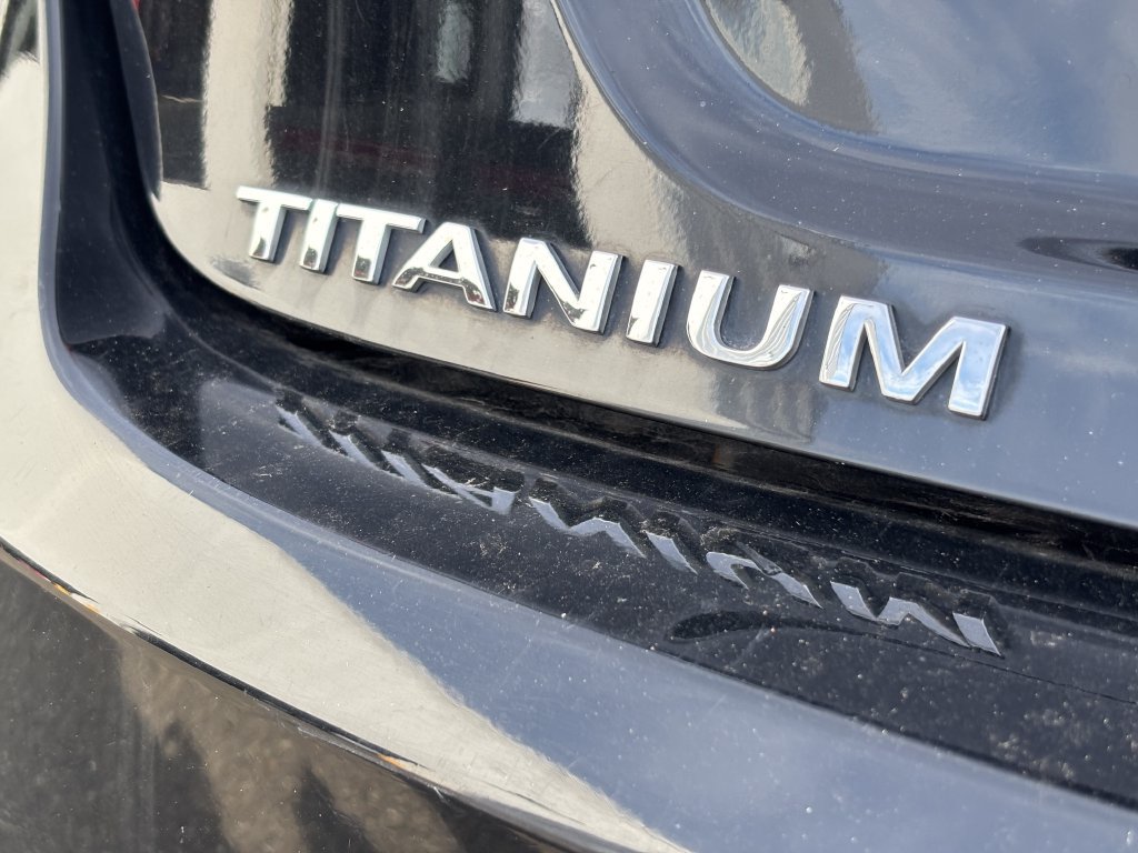 Used 2017 Ford Fiesta Titanium FWD image 11