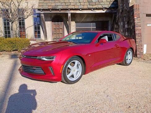 Used 2018 Chevrolet Camaro LT w/ RS Package image 6
