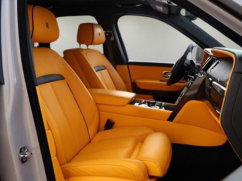 Certified 2023 Rolls-Royce Cullinan Black Badge image 24