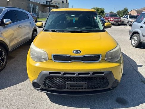 Used 2015 Kia Soul + FWD image 2