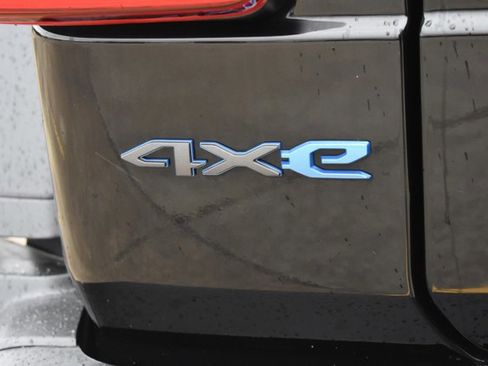 Used 2022 Jeep Wrangler Unlimited Rubicon 4xe w/ Cold Weather Group image 7