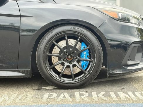 Used 2017 Ford Focus RS image 30