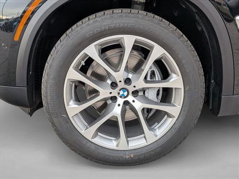 New 2026 BMW X5 xDrive40i w/ Climate Comfort Package image 9