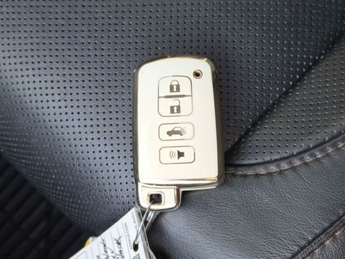 Used 2018 Toyota Highlander Limited image 39