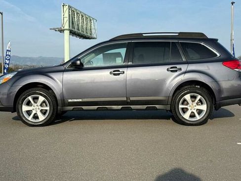 Used 2014 Subaru Outback 2.5i Premium image 7