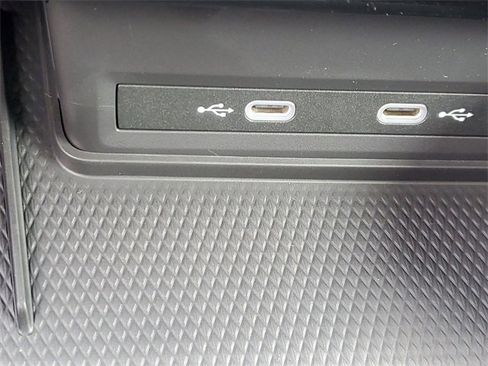 New 2026 Volkswagen Atlas Cross Sport SE image 29